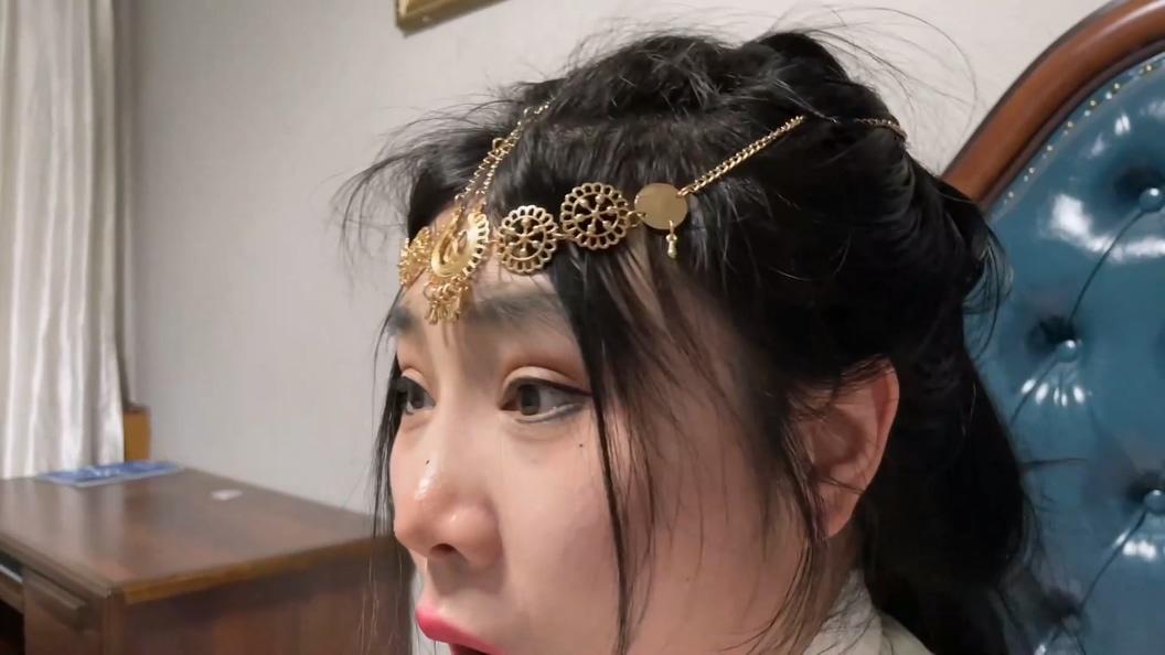 king定拍《美女直播的木乃伊诅咒 上》主播美女介绍埃及文物 但没想到文物是带诅咒的 身体被洁白的绷带包裹成埃及木乃伊~-10