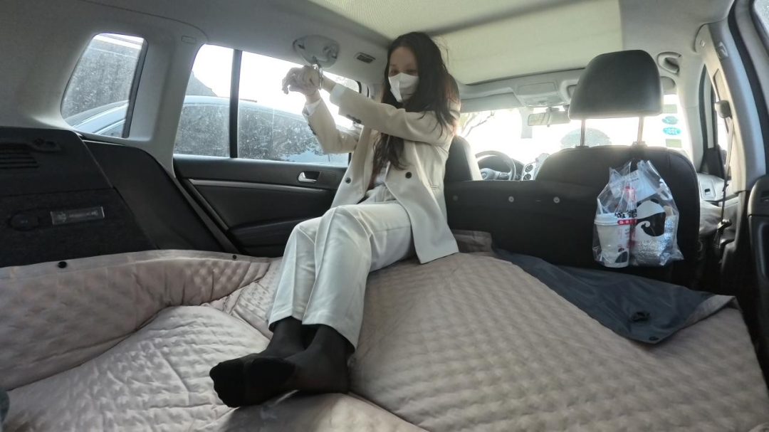 【Raymond】欠债女创业者2:啵啵贝户外系列挑战及失败惩罚（啵啵贝/车来车往/超市购物/户外无下装/10分钟失控模式惩罚/裤里丝/12cm高跟/充气口塞）-1