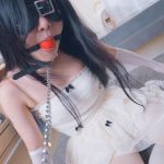 《圈养萝莉Ⅲ》红绳绑起来，挂上链子，塞上口球，牵着我的萝莉狗狗玩。蕾丝白袜、白手丝很可口，爬来爬去不乖，跪着打pp