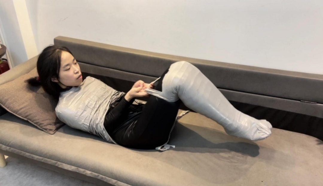 【小海】小海的胶带全包，挣脱的比较容易，所以，奖励胶带贴自己的嘴巴-8