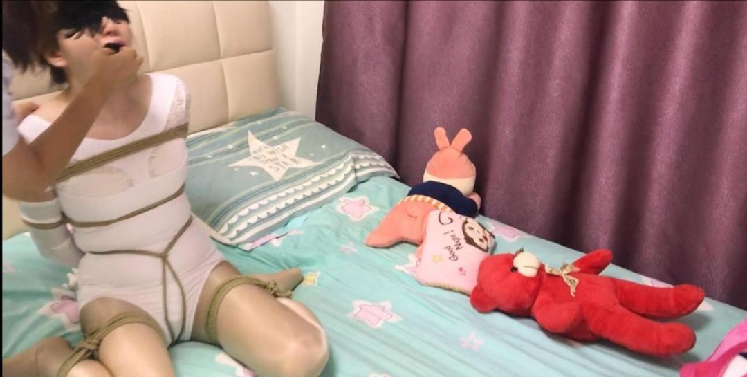 问题少女与老师（芭蕾服、足控大福利，冰激凌涂抹，四马舔脚，玩弄丝足，丝足踩等）-8