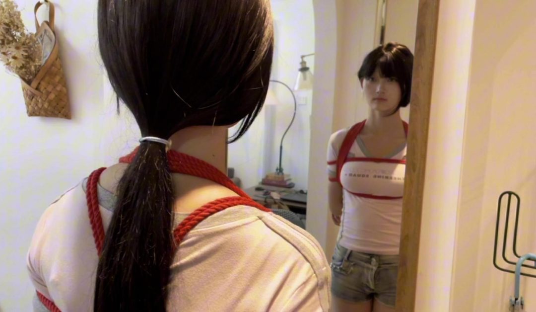 【缚艺录】【小J】美腿之友，嘴巴封住后，绳子与胶带的结合-2