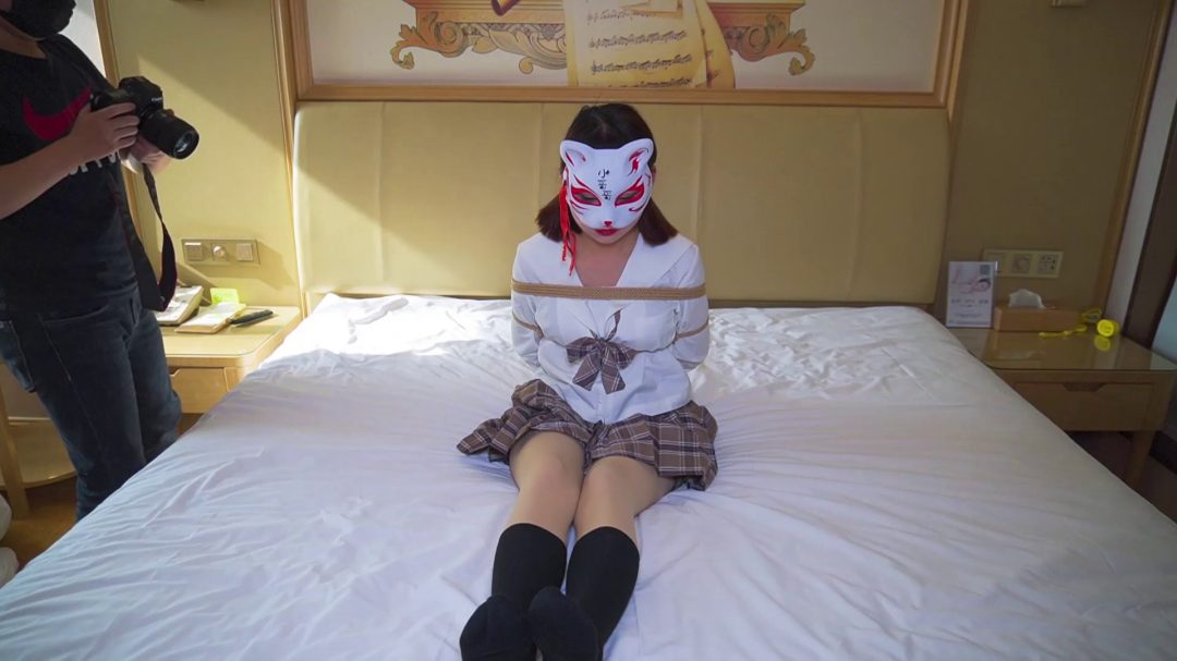 幼师小小日系JK双层丝袜 驷马捆绑的各种形态 哪一种最难受-1