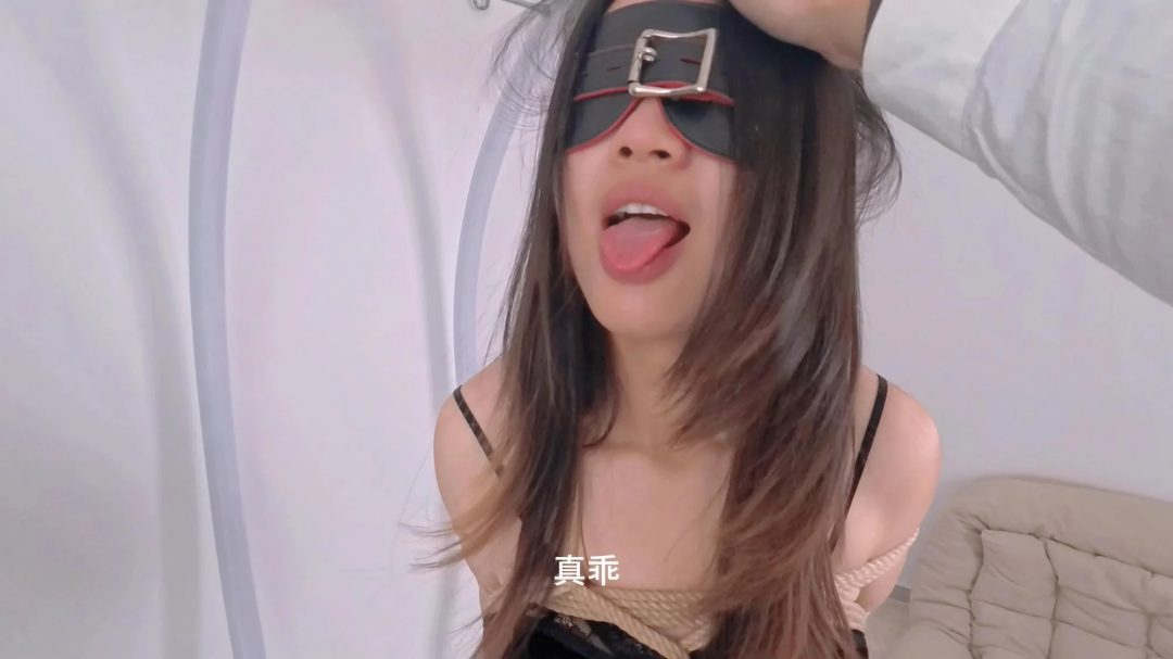 深度调教——极致的折磨与严格的训练带来的温顺和臣服（超紧股绳/强制深喉/口侍奉训练/TD/肛勾/强制踮脚）-5