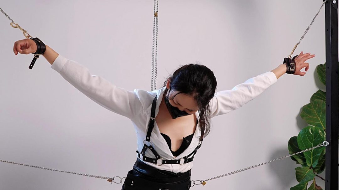 【Raymond】沦陷的女特工2：花心的地狱折磨（G钩吊腿，大量失禁，失禁，TK）-5