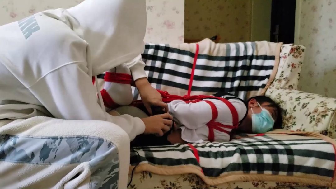 驷马紧缚 过膝白丝-3