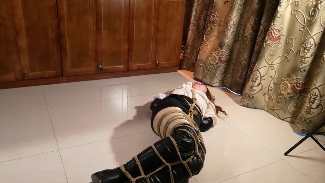 【璐璐之殇】剧情 璐璐犯下滔天大罪，将得到她老公的终极惩罚，全身紧缚-8