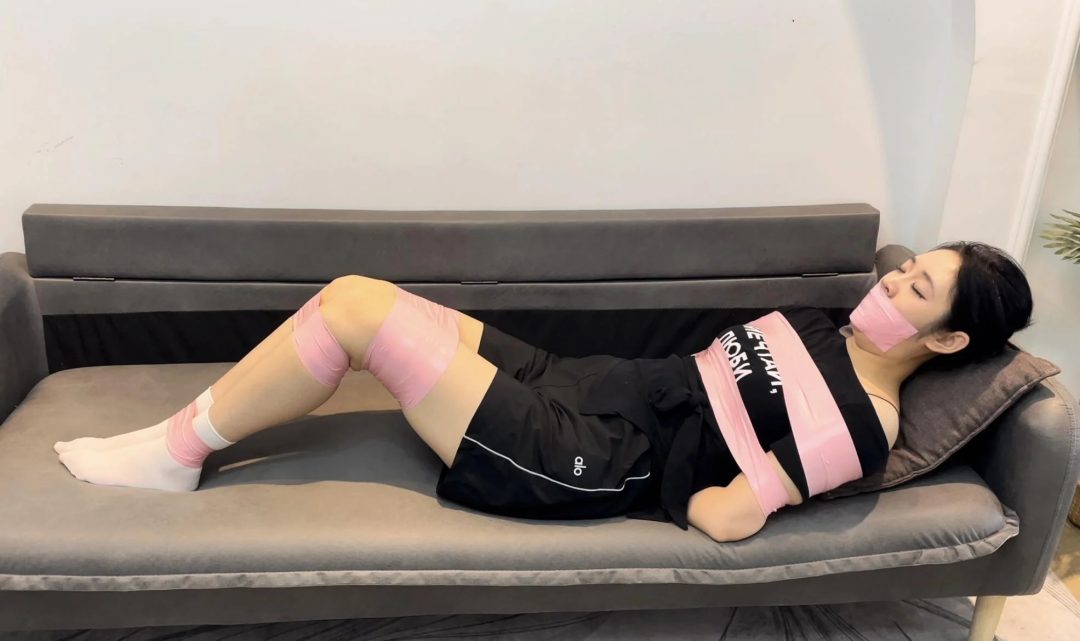 【缚艺录】【新模小树】脸蛋很像韩国美女的小树，175大长腿，粉色胶带捆绑-6