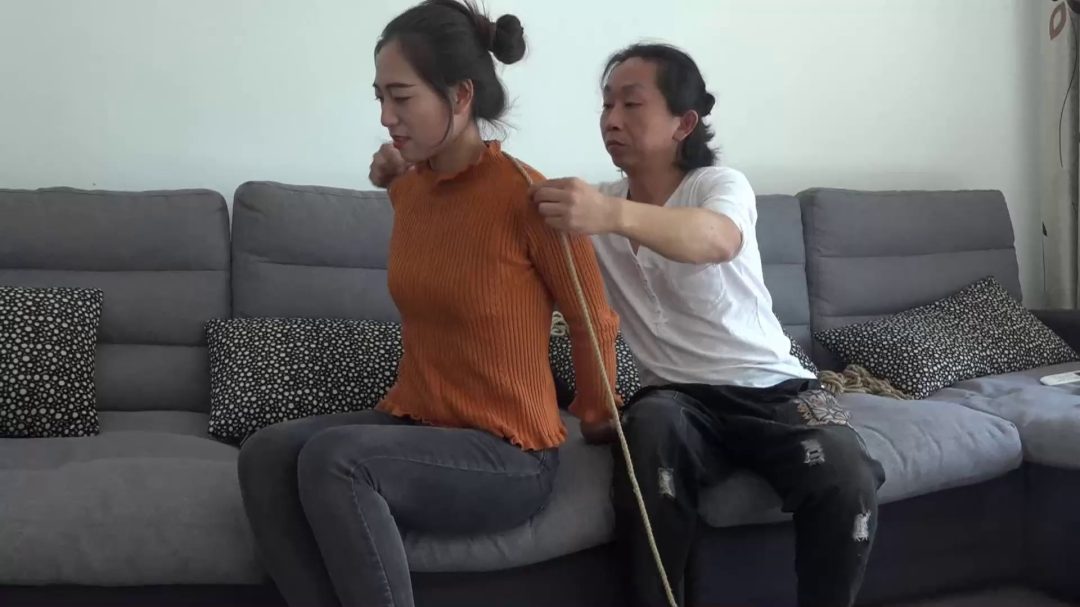 定拍大学生面试绳模纪实-3