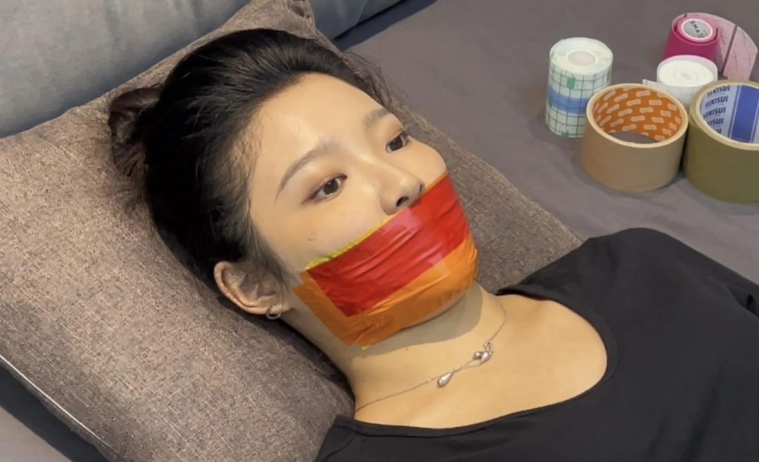 【小橙】胶带贴贴贴~11层胶带，严实地封嘴，每一位模特的必经之路~-3