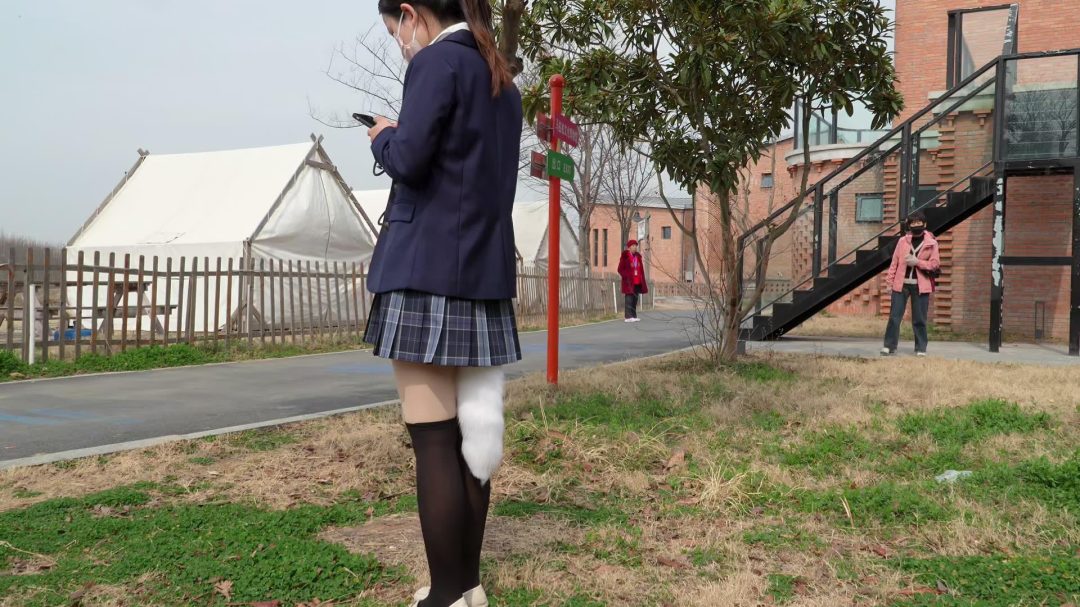 羞死人的一次户外：JK+肛塞尾巴+TD景区人前游玩/小卖部购物-4