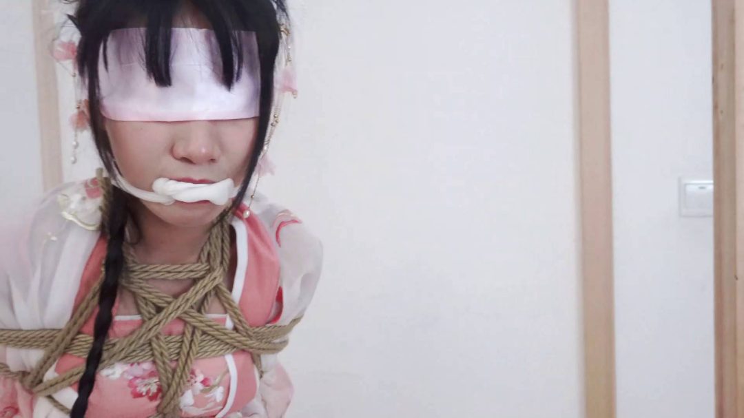 定拍之汉服美女劫难-3