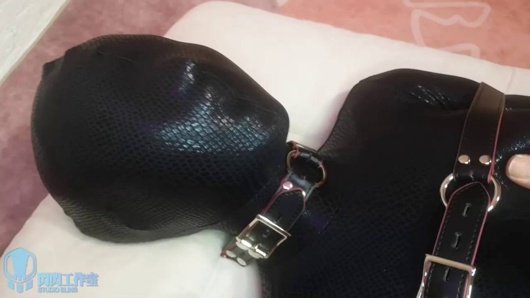 蛇皮 Zentai黑曼巴 全身拘束沙发-4