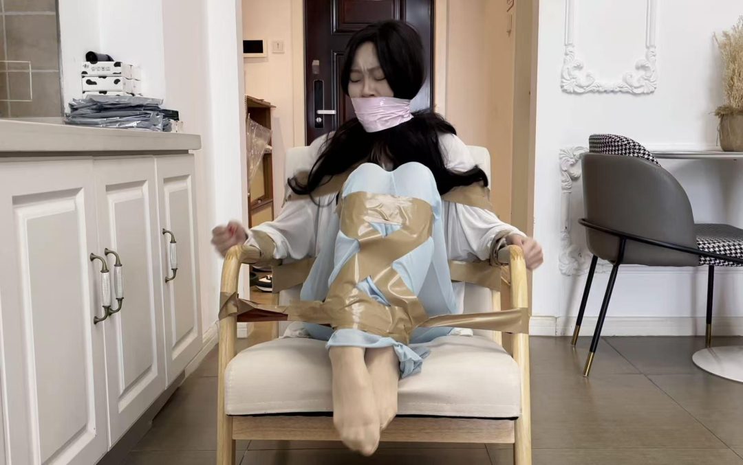 新模小林，挣扎感十足-6