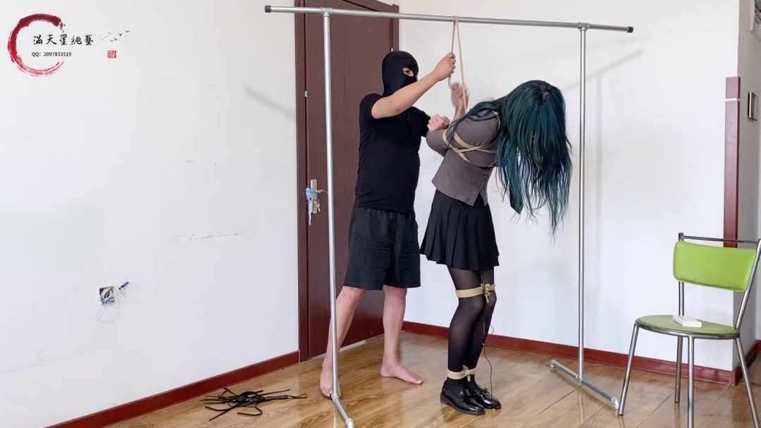 梓萱吊绑、驷马、鞭打电击-2