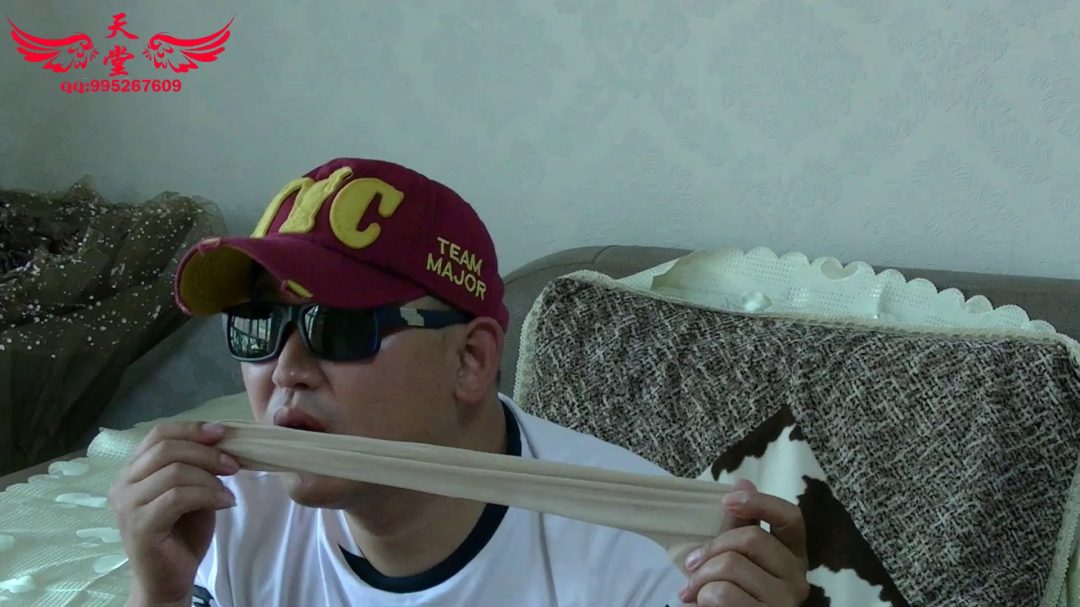 丽丽玩丝袜美脚-8