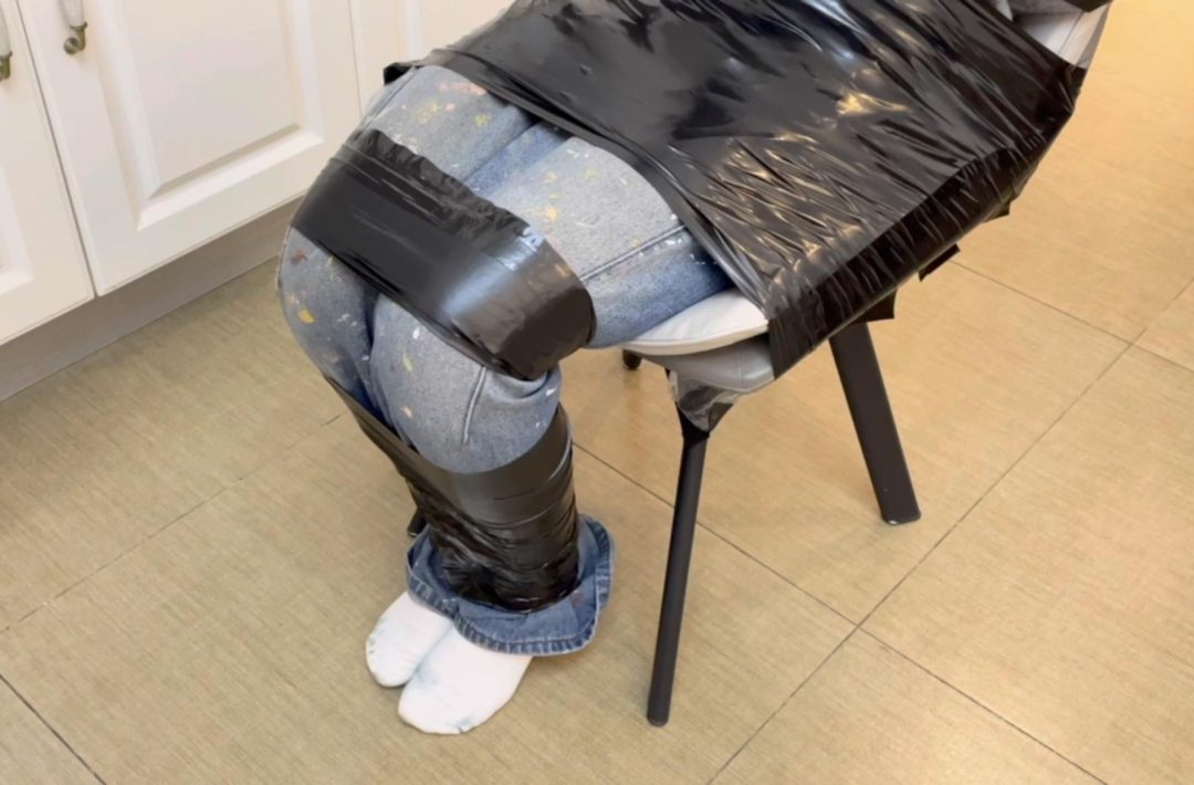 【小晗】小贺的胶带缚，严实地固定在椅子上，演技慢慢到位了-6