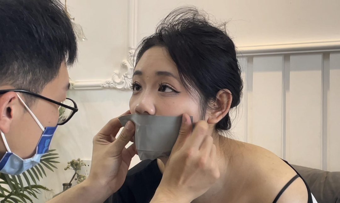 【缚艺录】【小树】美脚之友2之两种最贵的欧美胶带封嘴-3