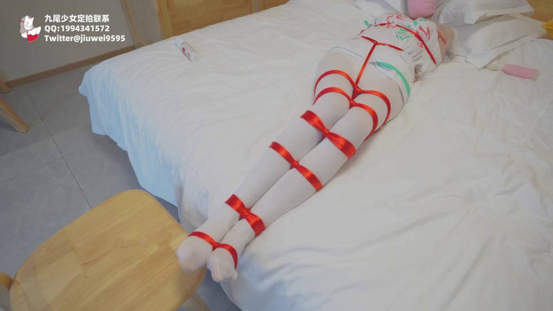 COS埃罗芒老师，白丝红绳的全身紧缚-3