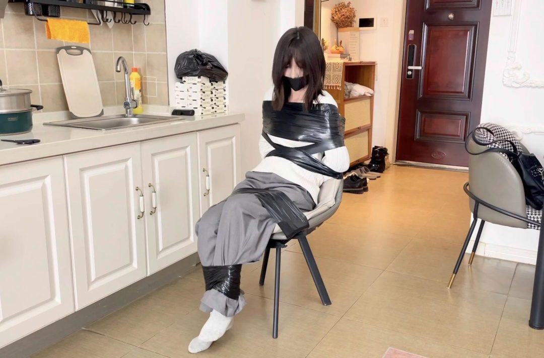 胶带捆绑体验-5