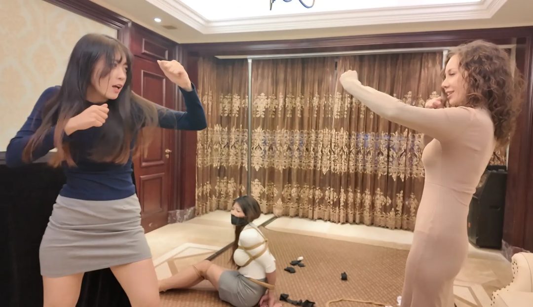 《美国洋妞大战中国美女》下集-4