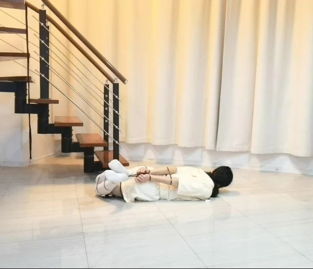 扎带驷马自缚拿剪刀钥匙-5