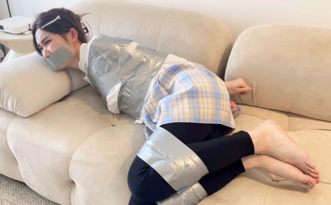 【缚艺录】【小伟】新模的胶带捆绑体验-7