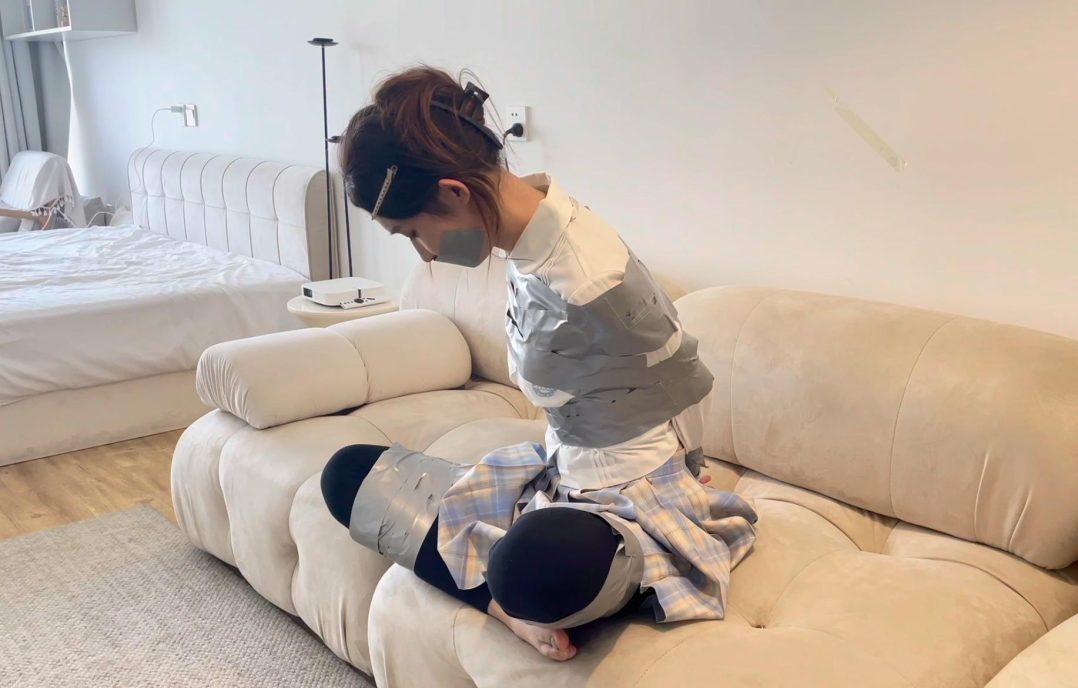 【缚艺录】【小伟】新模的胶带捆绑体验-5