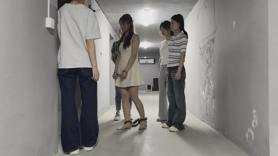 【鑫鑫工作室】红色感叹号❗️第一集～麻枪抢劫-12