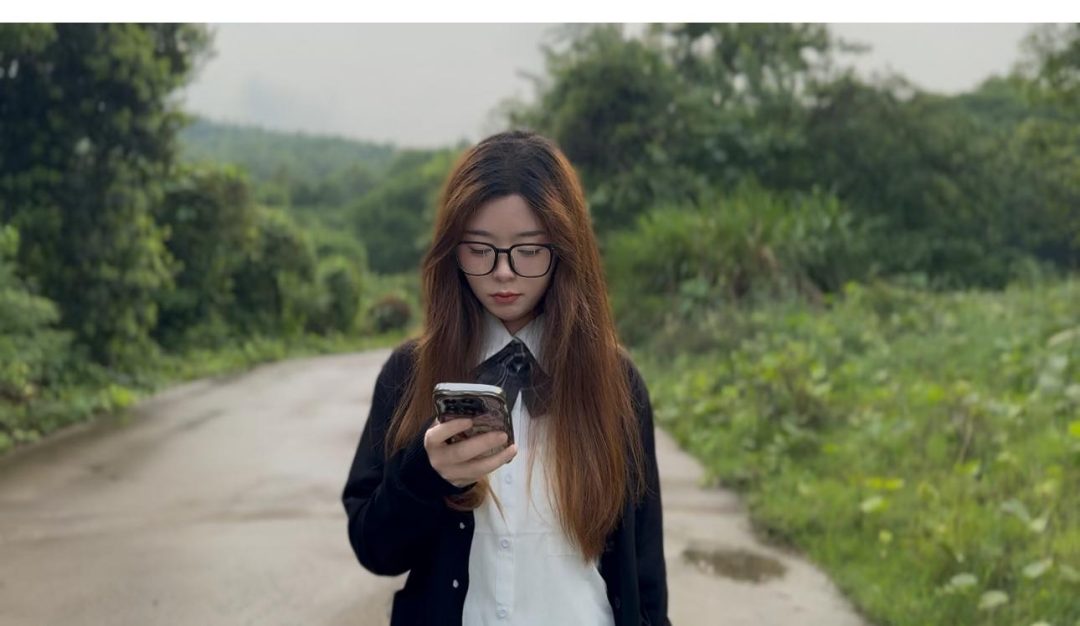 迷路女大学生 胸缚 挠痒 木桩 皮鞭 眼罩 蒙眼 户外 昏迷 恋足 伪装 捆绑 控制 挣扎-3
