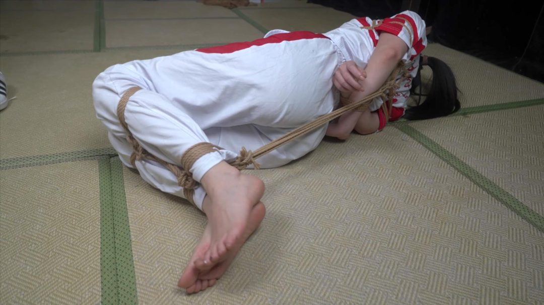 象人定拍-嗷嗷-校服贝壳头紧缚挣扎TK-8