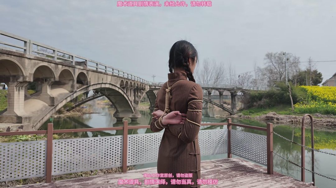 月月旗袍，古桥五花，三月拍的，油菜花很漂亮-3