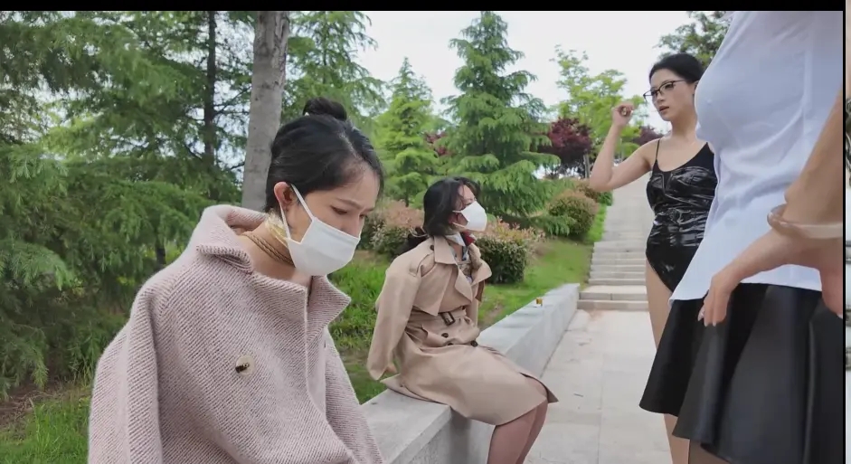 空虚大公子 捆绑调叫姐妹花-5