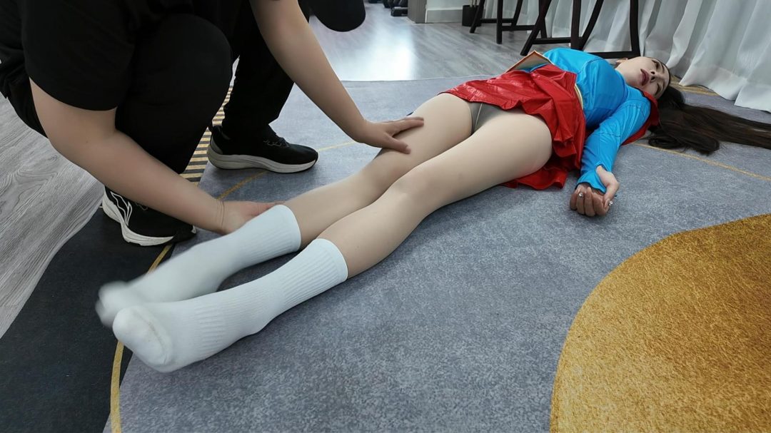 女超人遇难记之佳佳-4