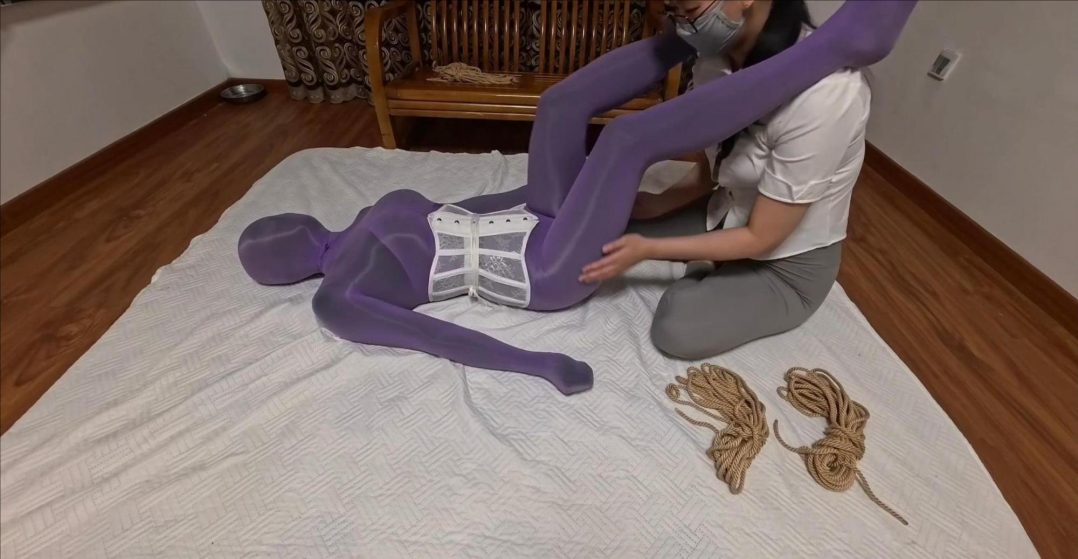 【狸猫】女M丝袜全包，20层头套的超级卤蛋!捆绑,息窒，多层的头部完全丝袜质感！-1