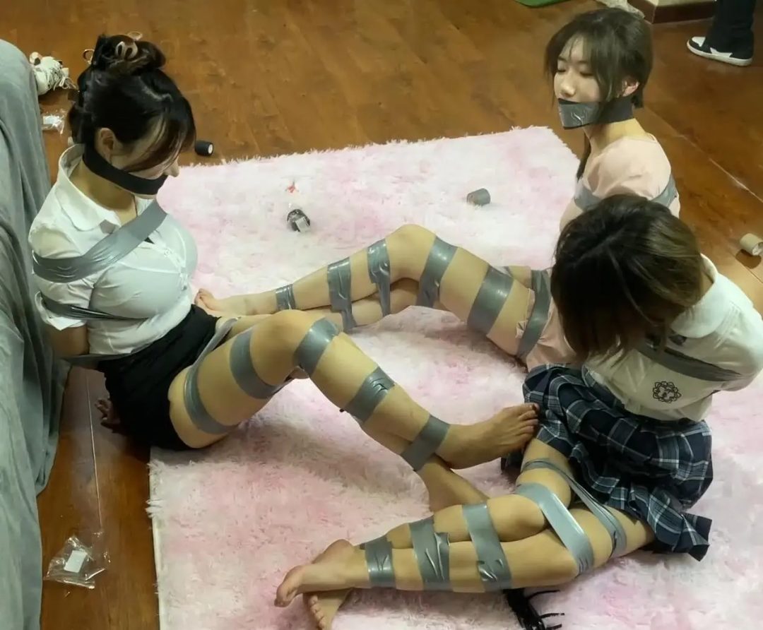 【贝特】三姐妹之缚第1集：胶带游戏-7