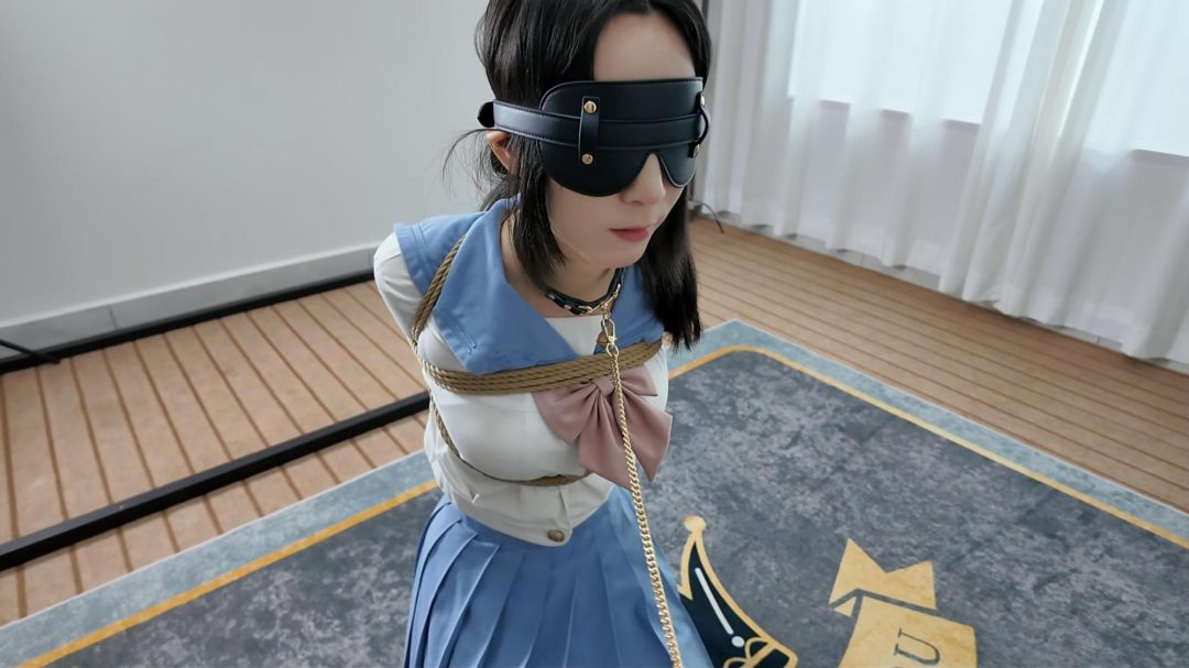 小白直臂挠痒打屁股-4