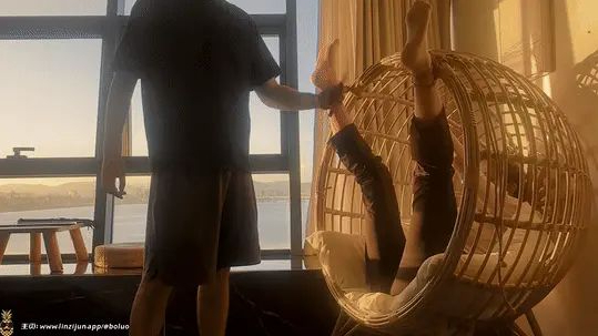蔡老师第十一集：椅缚吊腿！跪绑窗台看海景！西裤短肉丝！放课服装没换直接绑玩！-5