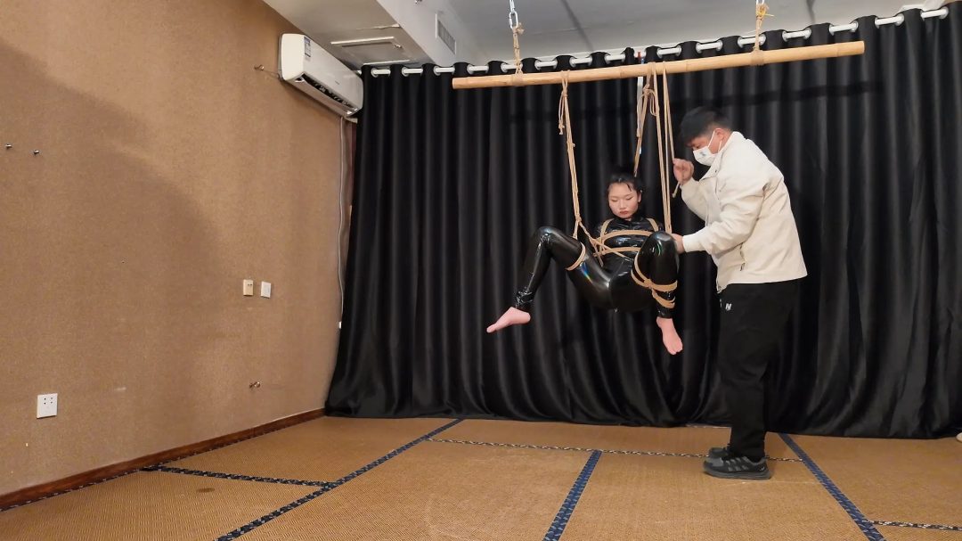 绳奴葡萄各种空中悬吊-6