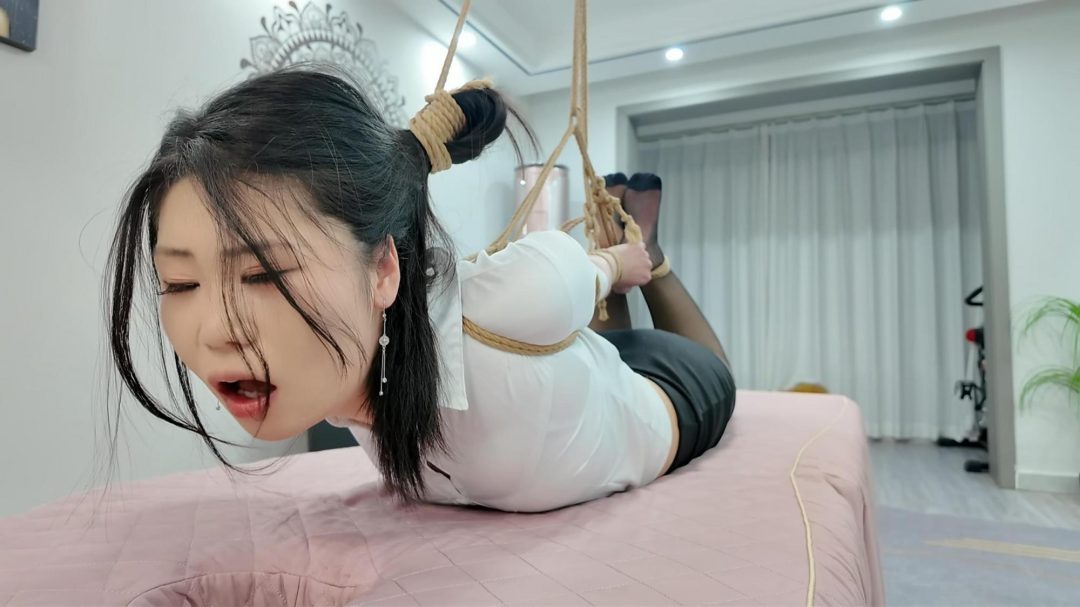 小蓝直臂驷马堵嘴-4