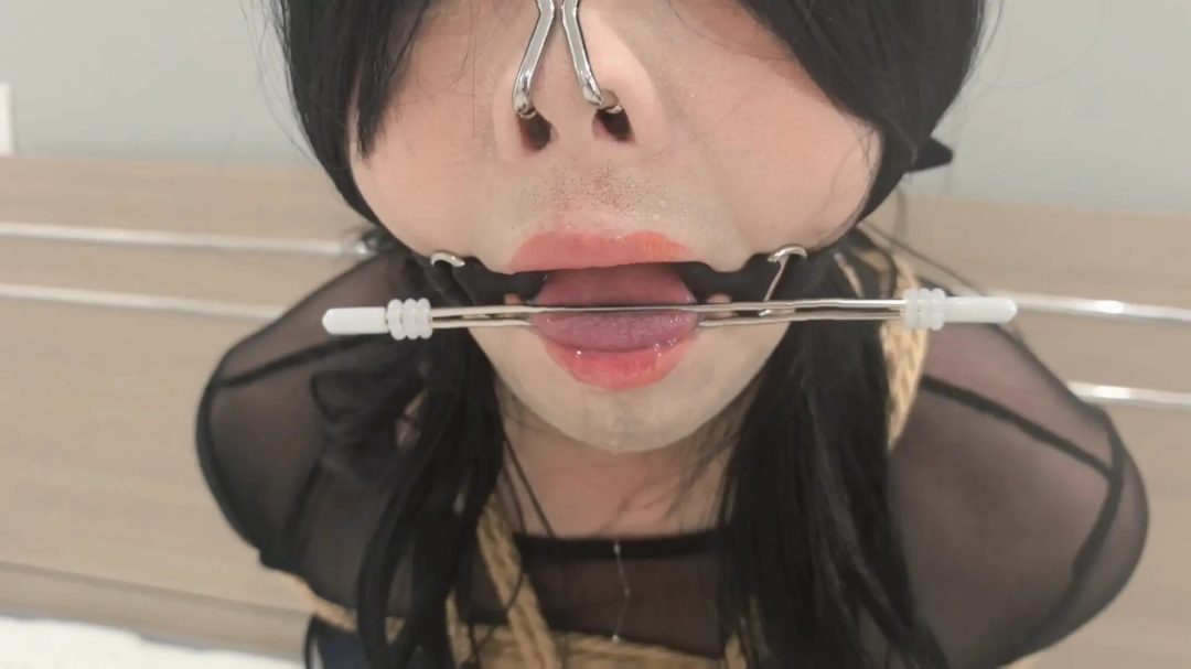 【爱绳绳艺】风韵犹存的伪娘紧缚放置，包含元素：捆绑放置，灌肠，失禁，口水地狱-4