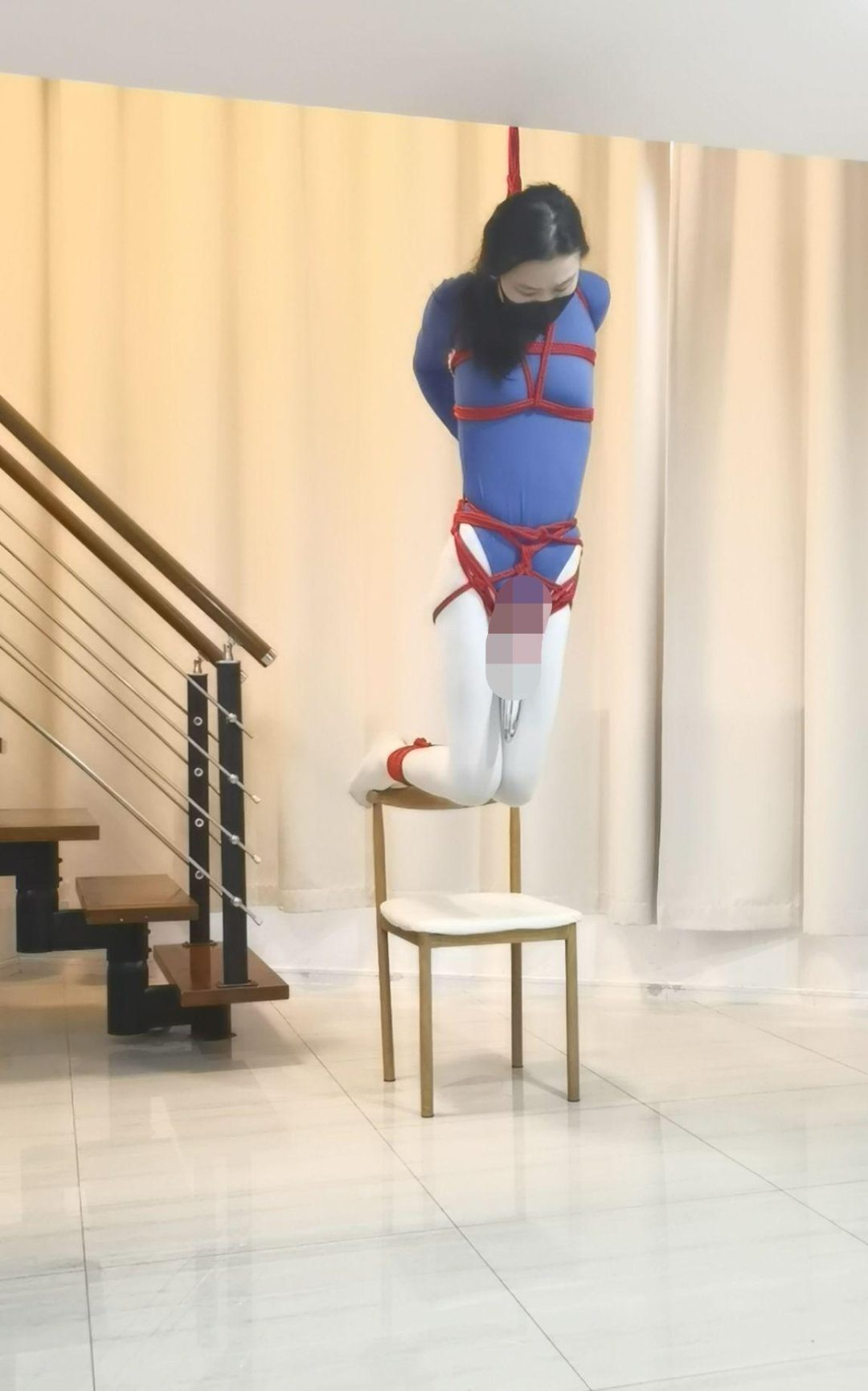 体操服后手吊自缚-4