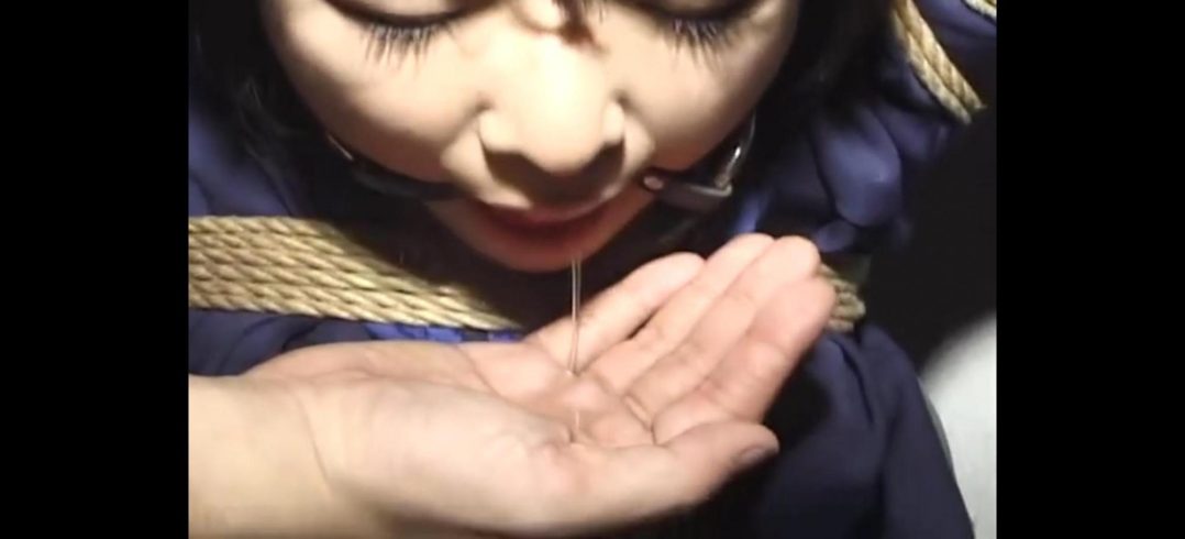 被捆绑折磨的女学生-7