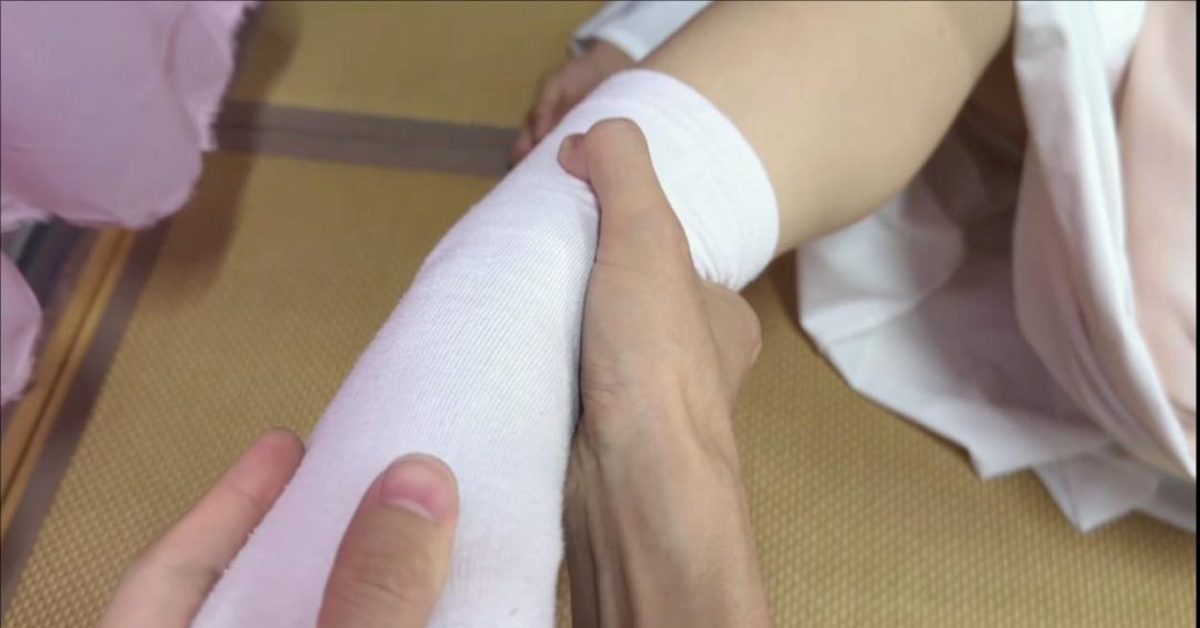 【铁骨铮铮】【灵儿】 铁熊与师妹的恩怨 在这一刻明了 看记仇的师兄是如何虐杀师妹的 骨折➕捏碎➕古装-3