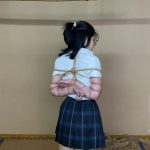【山鬼工作室·】新模特–在校大学生邓欣欣。初次体验。柔韧性还不错。接受度高
