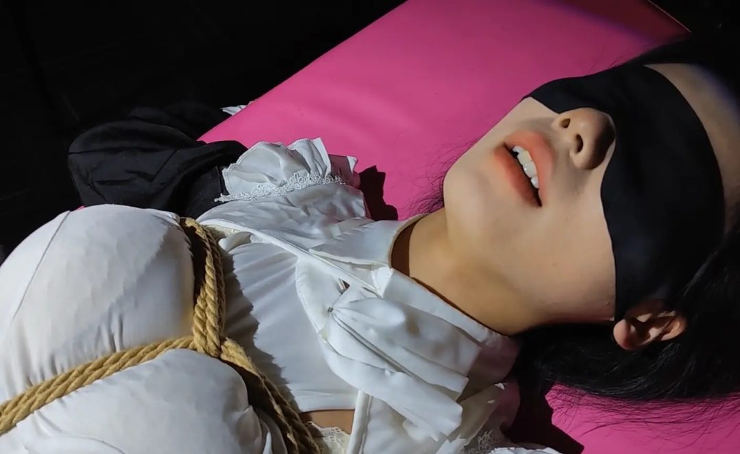 汤圆 丰满的修女 刑床上的蹂躏-5