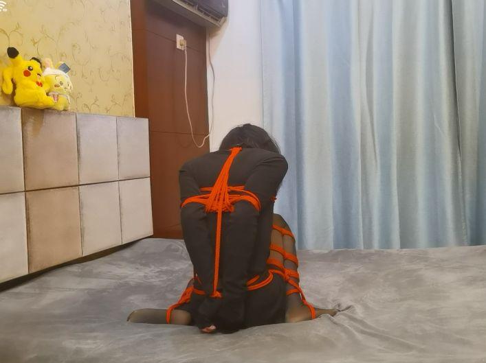 自缚把自己绑成一坨难以行动的样子-6