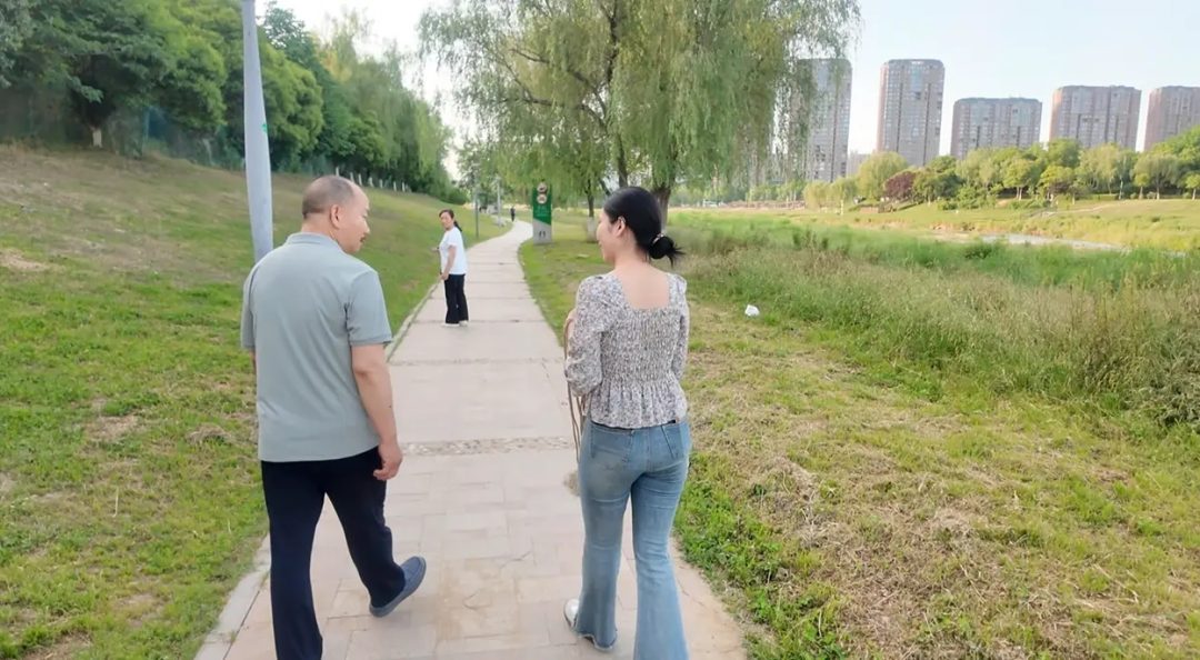 挑战刺激 恐惧的内心 多次挑战陌生人的捆绑-4