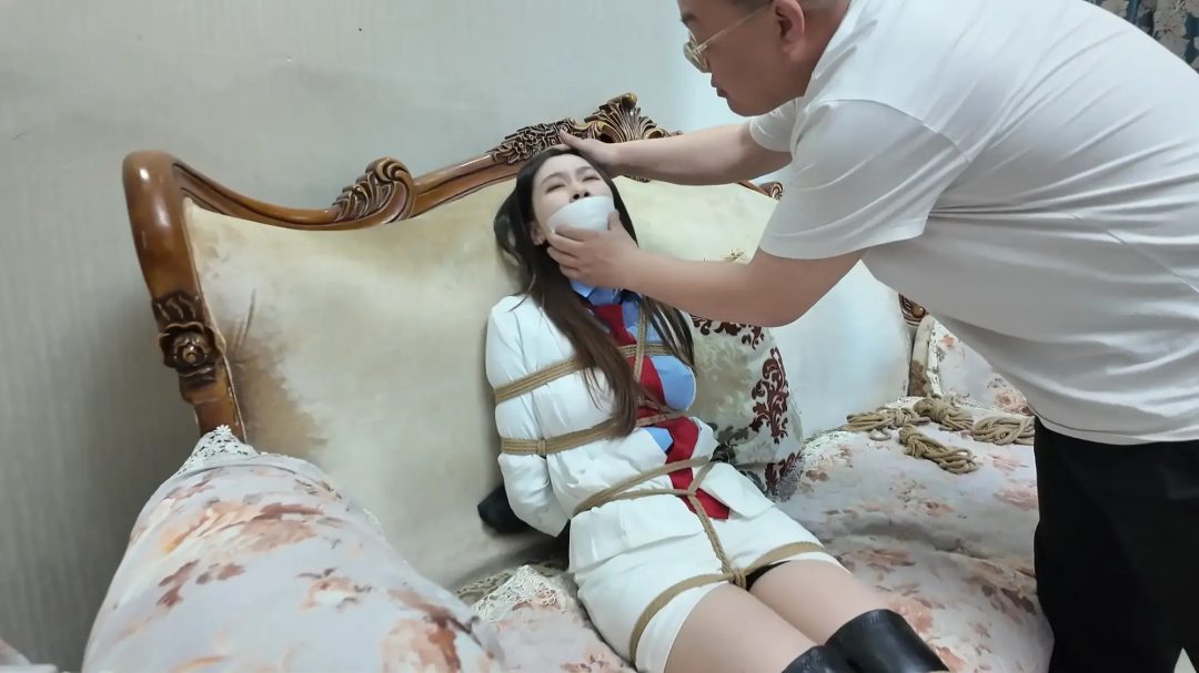 尤物收藏夹·南清·没用迷药直接打晕-1