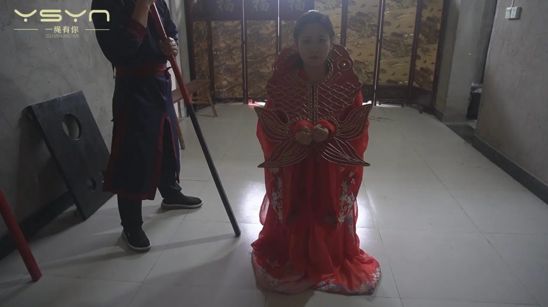 【红颜蒙冤】清末民妇雨儿被诬陷通奸谋害亲夫打板子双手吊起骑木马屈打成招后绞之刑-5